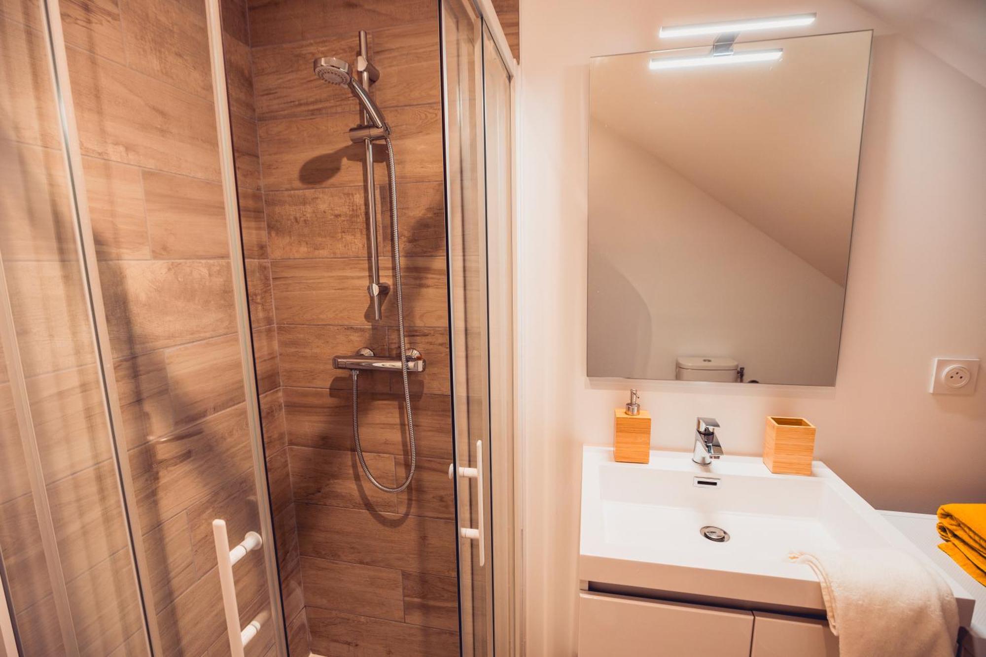 Loft Lumineux Tres Spacieux - Parking Gratuit Châteauroux Esterno foto